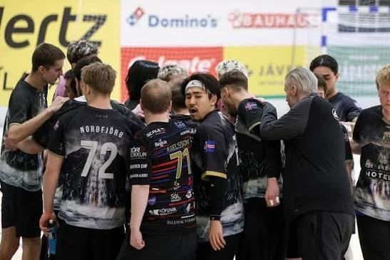Leikmenn Harðar þétta raðirnar í leikhléi